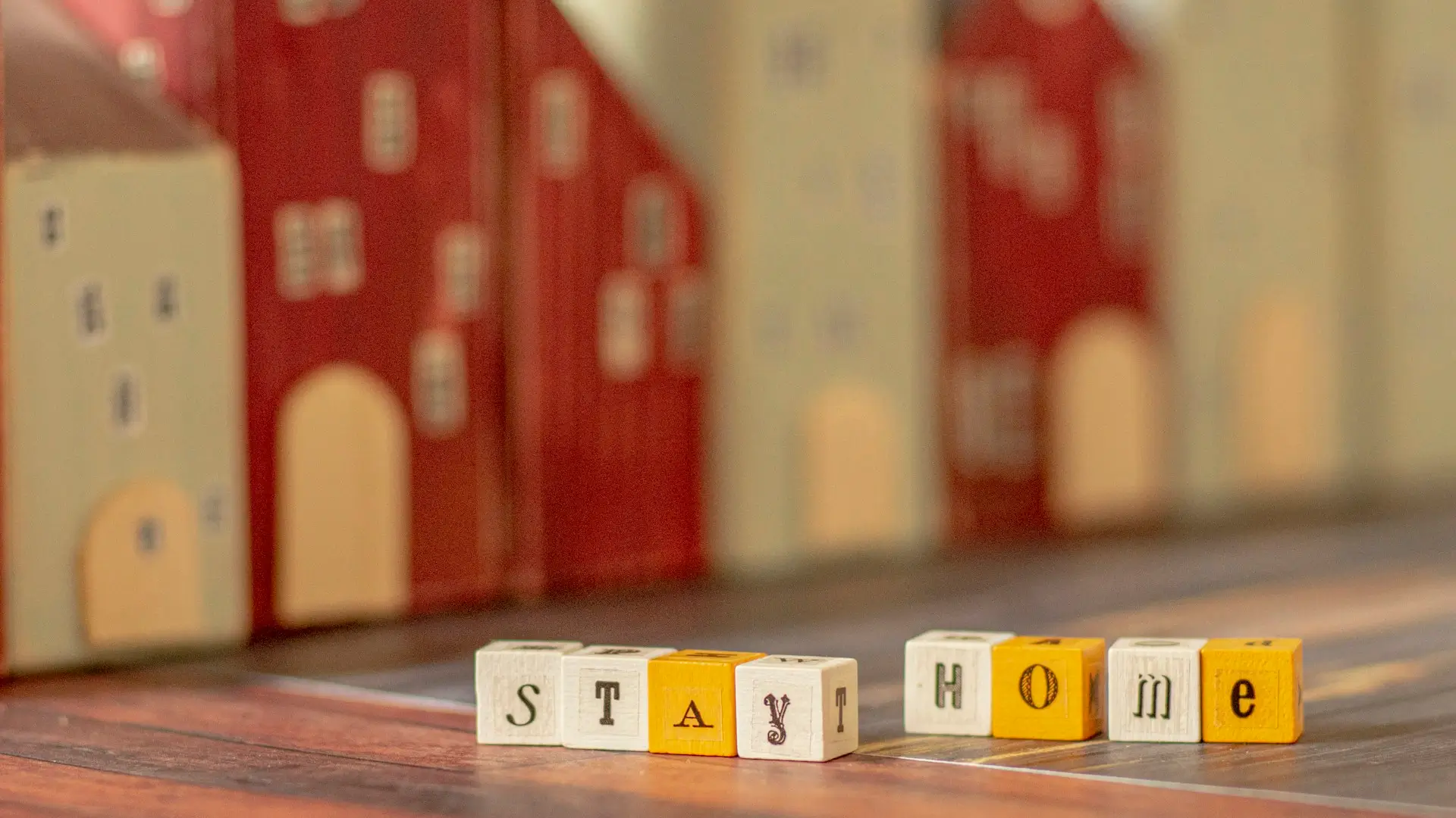 Fixed vs Variable Rate Mortgages: What Canadian Investors Need to Know