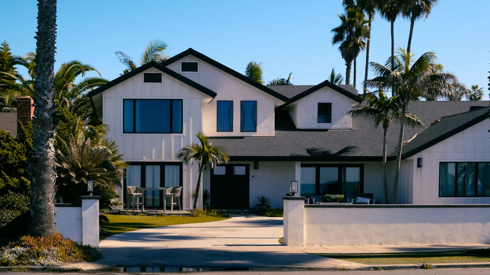 Why Canadian Real Estate Investors Are Moving to the U.S.